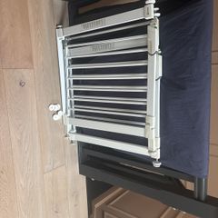 Safety 1st stair gate + extender (2x 20 euro each)