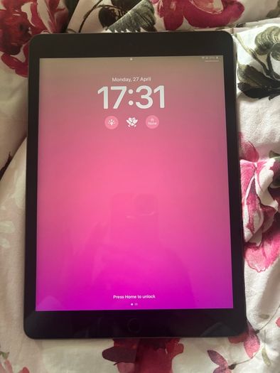 Ipad 9th Gen 64GB Space + Apple Pencil + Case