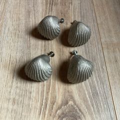 Metal drawer handles