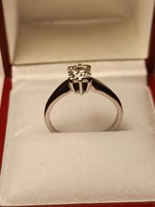 White Gold Natural Diamond Solitaire Engagement ring (Bargain Price)