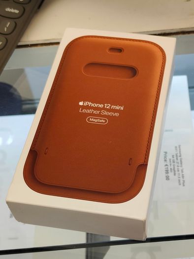 Apple Leather Case for iPhone 12 Mini & 13 Mini with MagSafe - Saddle Brown New