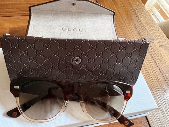 Gucci tortoise shell sunglasses
