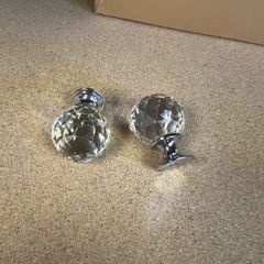 2 crystal knobs NEW