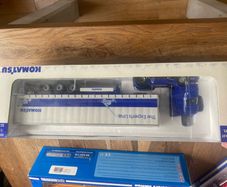 universal hobbies 1:50 Komatsu truck