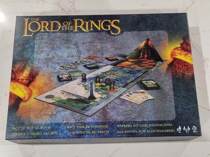 Lord of the Rings: Race to Mount Doom board game
