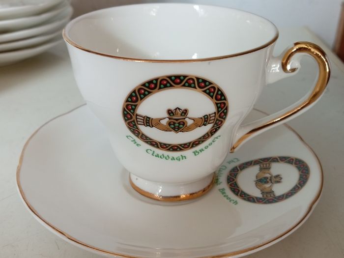 Royal Tara Claddagh Brooch Teaset