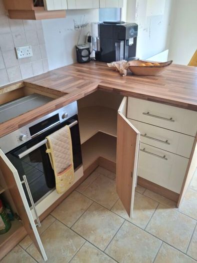 fitted kitchen