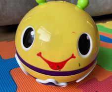 Bright Starts Having a Ball Roll & Chase Bumble Bee