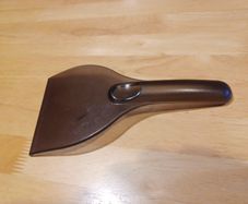Heavy duty ice scraper