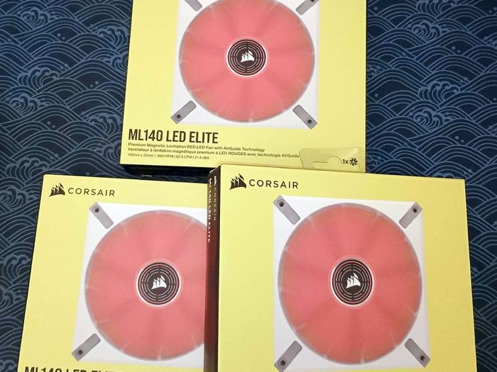 3x Corsair ML140 LED Elite (Red) 140mm PWM fans