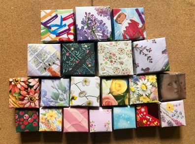 Cardboard gift boxes