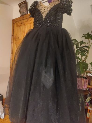 beautiful girl dress