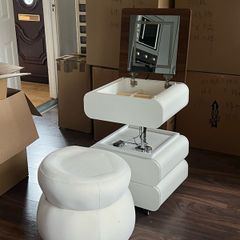 Dressing table