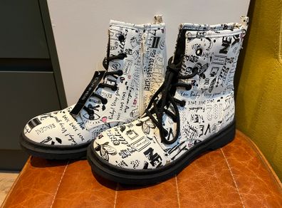 BNWT Dunnes boots