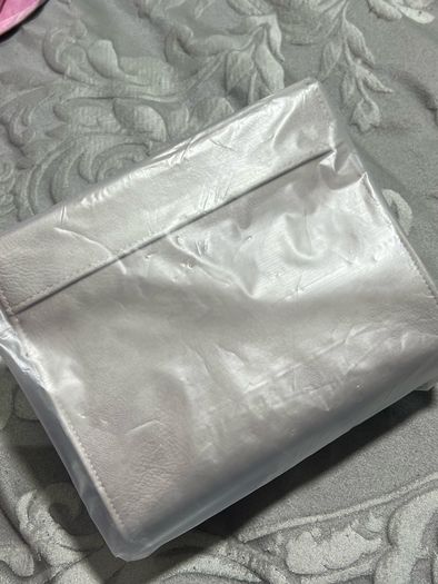 Beautiful brand new medium size makeup and skincare bag BNIB