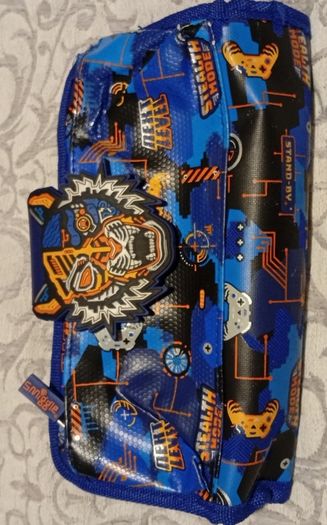 Smiggle Pencil case x 2 & Smiggle Pen's