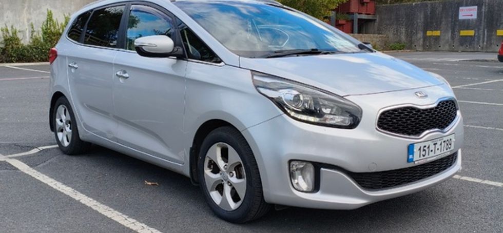 2015 Kia Carens