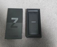 Samsung flip 3 box.