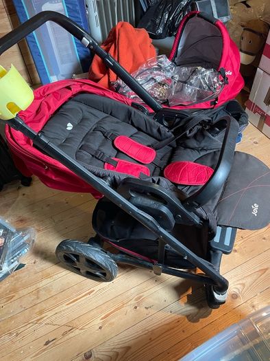 Joie 2 in 1 pram with carry cot
