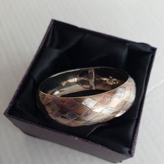 gold bangle 10kt