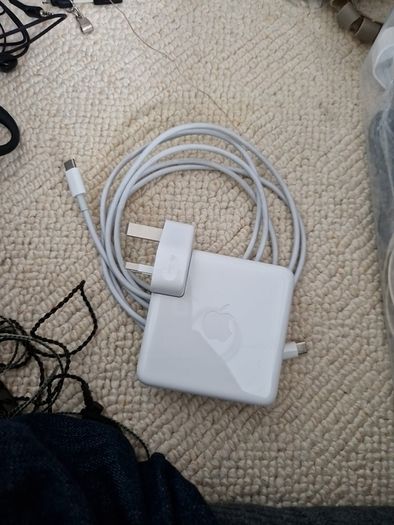 Apple USB charger