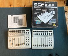 Behringer BCF2000 x 2
