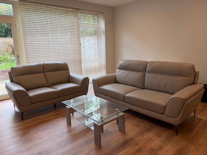Light grey leather sofa set - 3-seater and 2-seater
