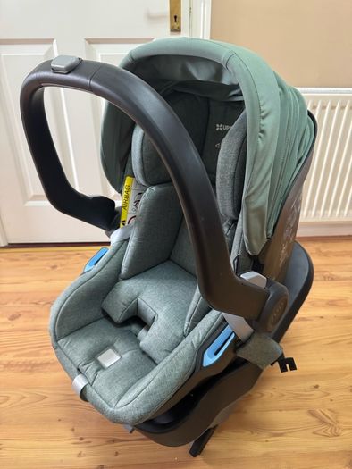Uppababy car seat with base