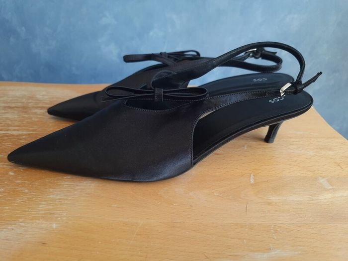 COS Runway Style: Satin Bow Slingbacks | Size 42 | Sold Out Everywhere