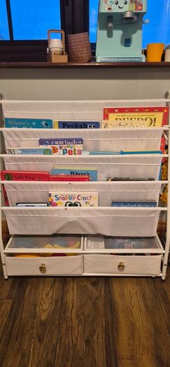 Kids bookshelf