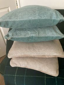 4 Cushions