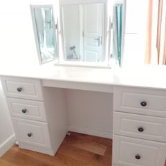 Make up desk with mirror