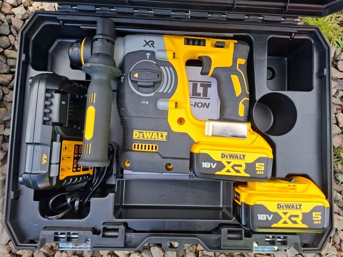 dewalt sds 1 x 5aH batteries