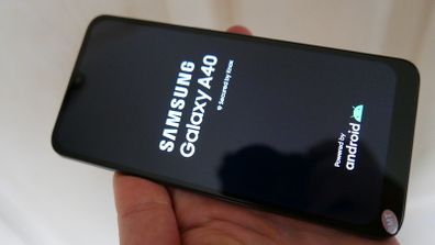 Samsung Galaxy A40 64GB Black, Unlocked