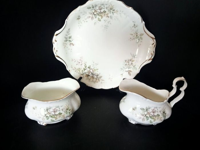 Immaculate Royal Albert Haworth Tea Set