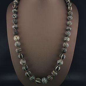 Ancient Burmese Pumtek Pyu Petrified Wood Beads Necklace