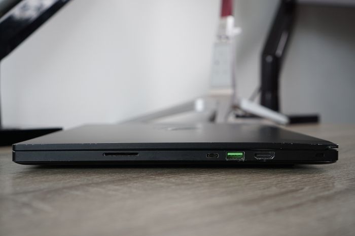 Razer Blade 15 Advanced QHD 240Hz | i7-11800H | RTX 3060 | 1TB
