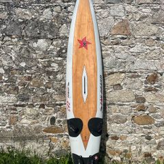 Windsurf slalom board