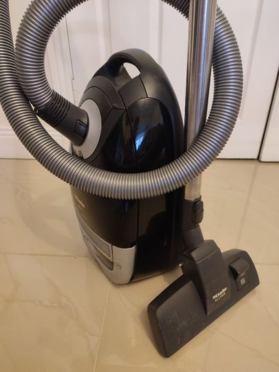 Miele vacuum cleaner