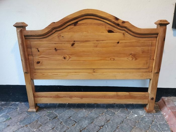 Headboard (King bed)