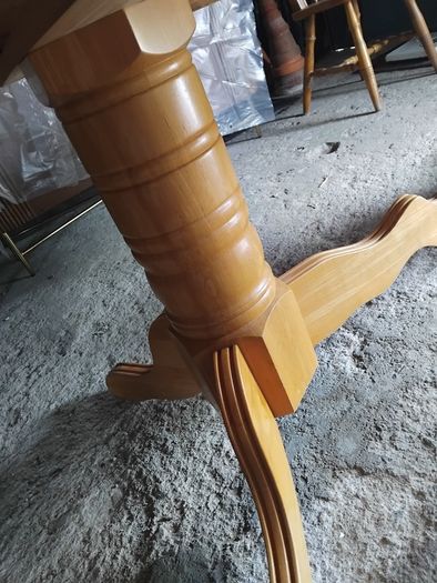 Table and 6 matching chairs