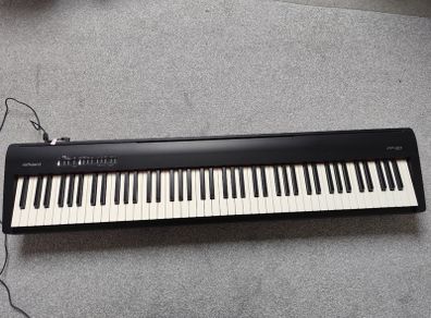 Roland FP-30 Digital Piano + Stand, Bench, Pedal & Case