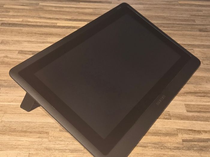 Wacom Cintiq 16 (DTK-1660) Pen Display, Boxed + Extra Wacom