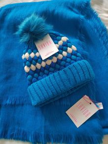 Savida Hat and scarf