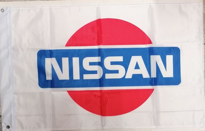 Nissan Flag (1978-2001) 3ft x 2ft.