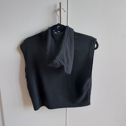 H&M sleeveless hoodie