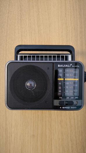 4-Band Portable Radio