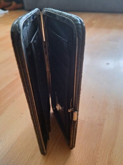 Wallet/Womens Hard Case Embossed Black Wallet .. Price Drop