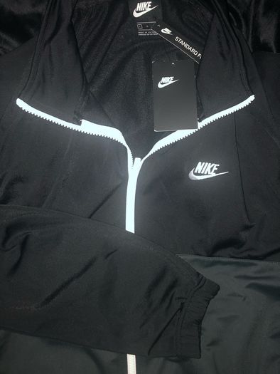 Nike top tracksuit size Large brand new with tag