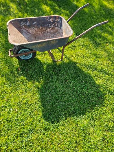 wheelbarrow